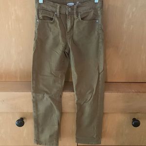 Old Navy brown pants, size 7. Karate fit, with super flex.